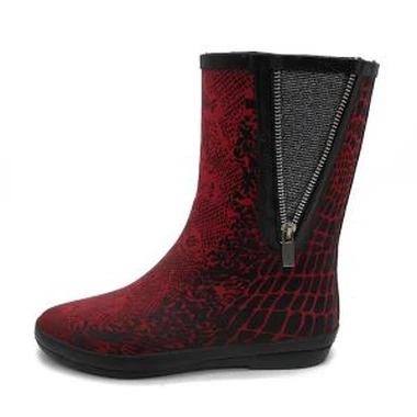 Sepatu Hujan Karet Merah Wanita